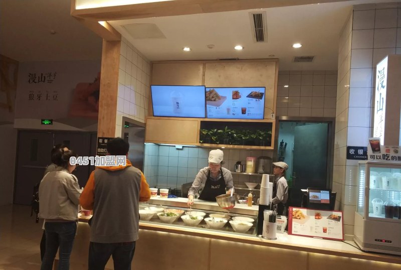 90后创业是先开店还是先从美食城类的小档口开始
