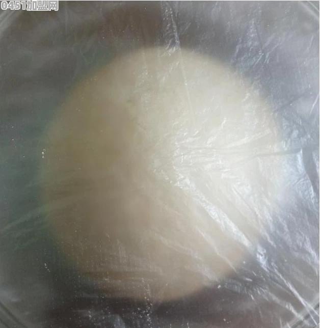 怎样做披萨？需要准备什么