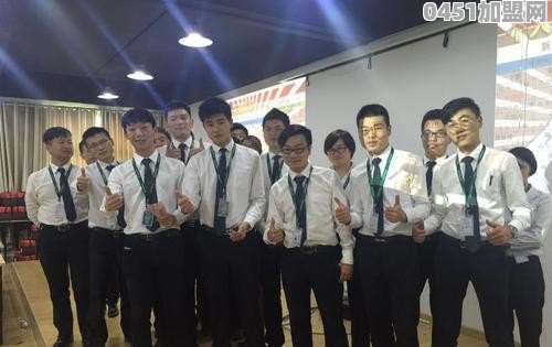 请问你们做房产中介做了多久，想听听你们的经历是怎样的