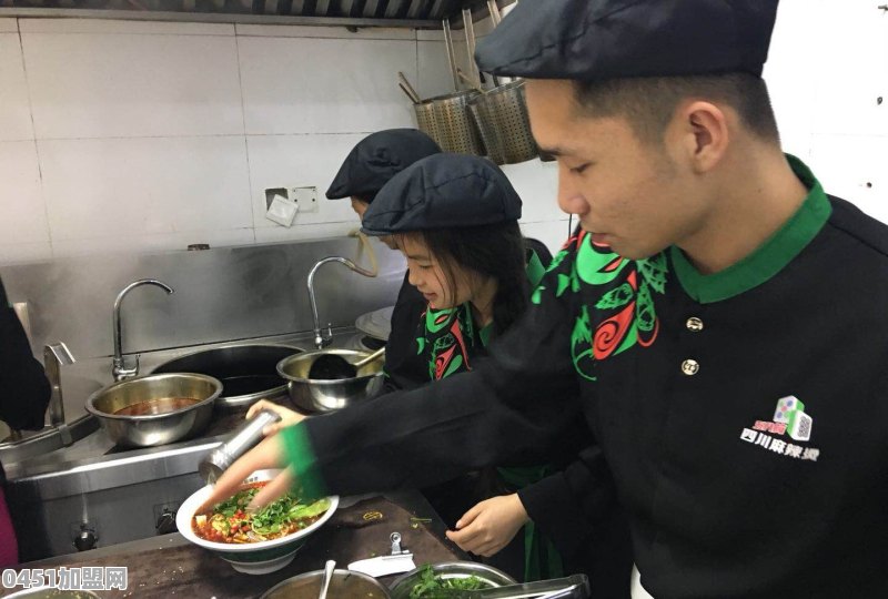 好吃的小吃加盟热线官网