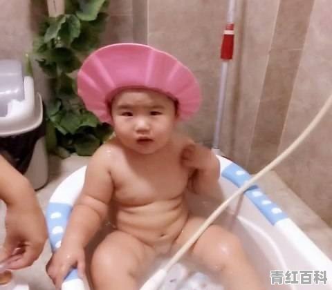 为什么有的宝宝不怕洗澡
