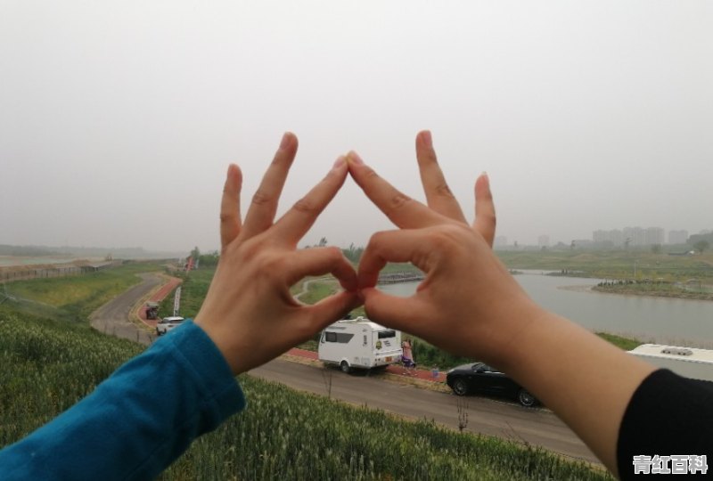 有人说旅行就是吃喝玩乐，该怎样表达对旅行人的看法