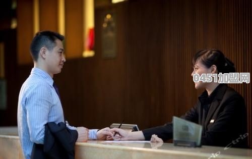尚客优酒店坑加盟商怎么办