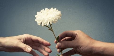 手上脱皮是怎么回事